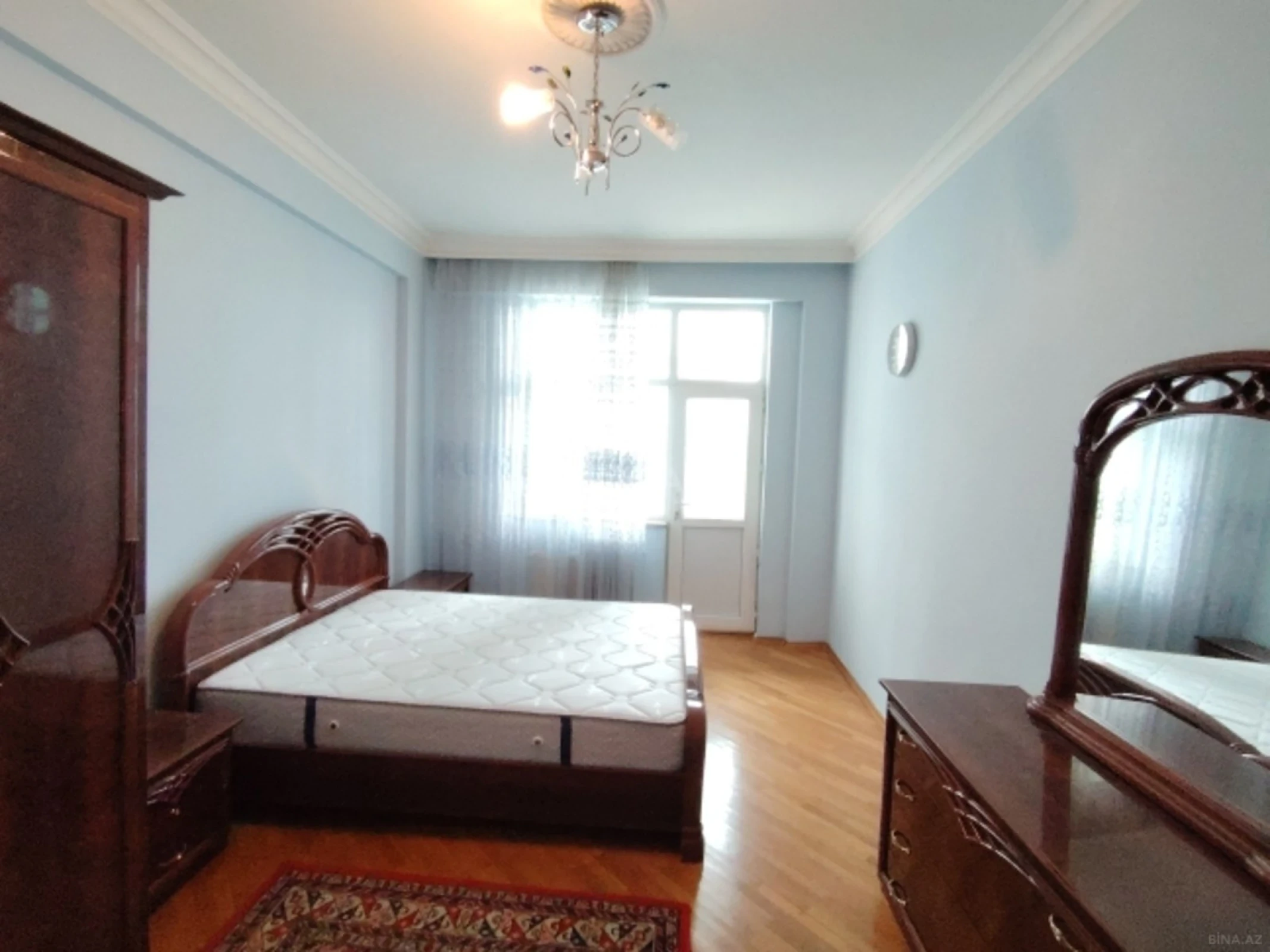 Satılır 3 otaqlı mənzil 125 m²