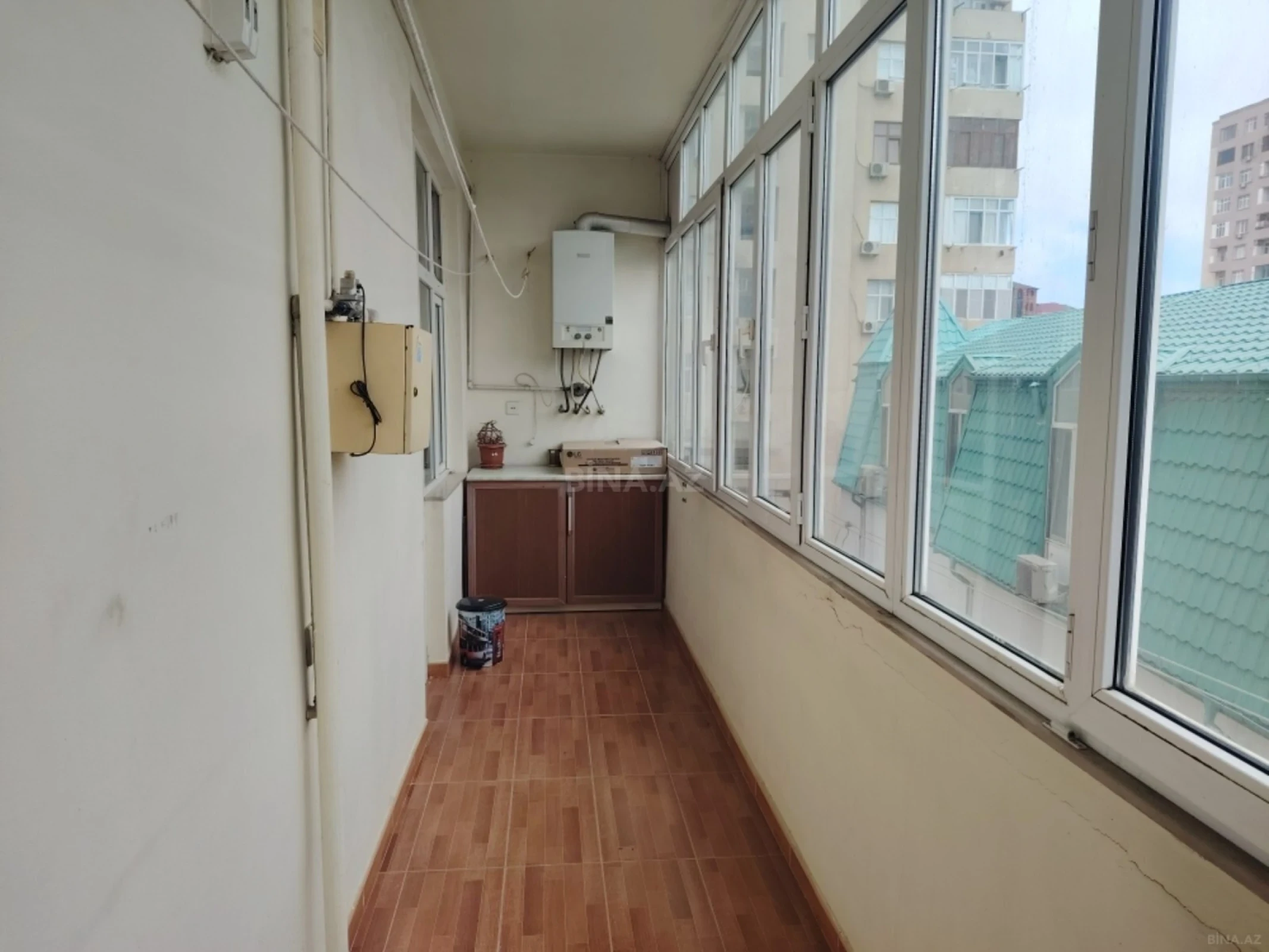 Satılır 3 otaqlı mənzil 125 m²