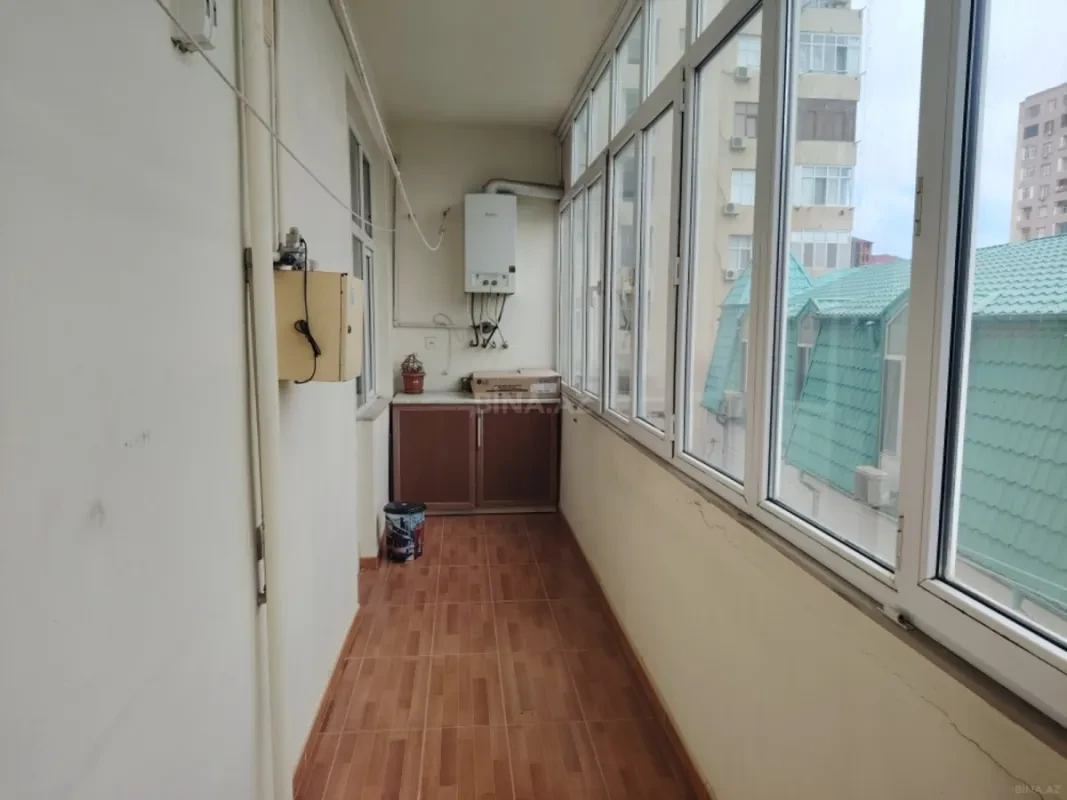 Satılır 3 otaqlı mənzil 125 m²
