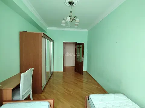 Satılır 3 otaqlı mənzil 125 m²