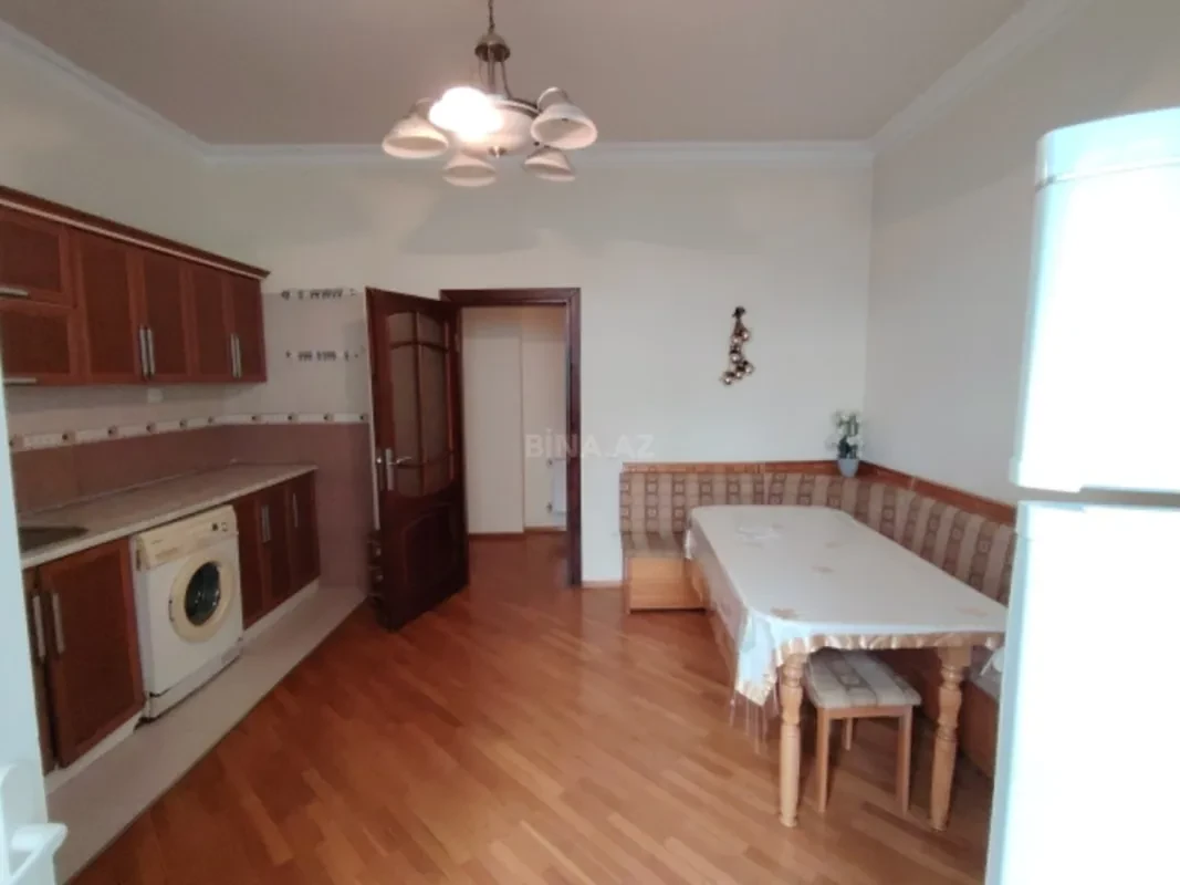 Satılır 3 otaqlı mənzil 125 m²