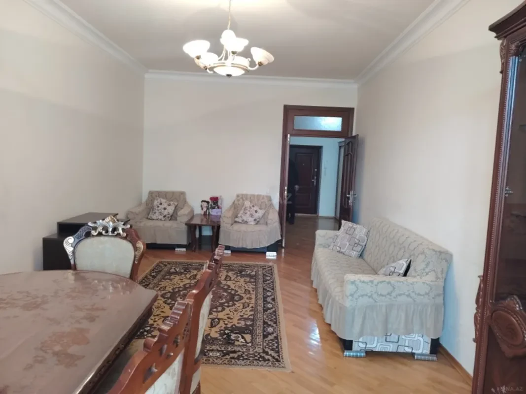 Satılır 3 otaqlı mənzil 125 m²