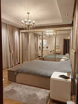 Satılır 4 otaqlı mənzil 130 m²