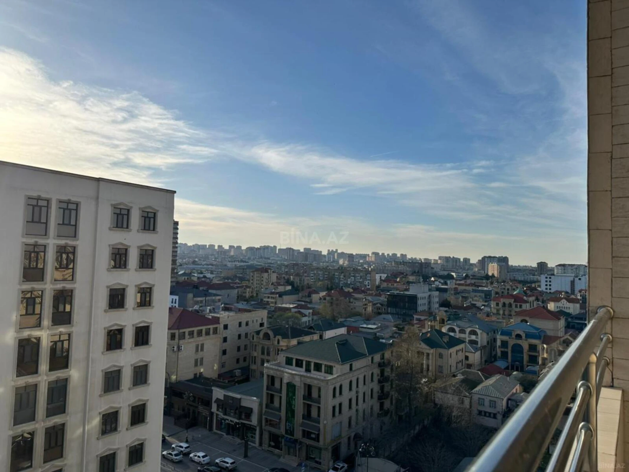 Kirayə verilir 3 otaqlı mənzil 136 m²