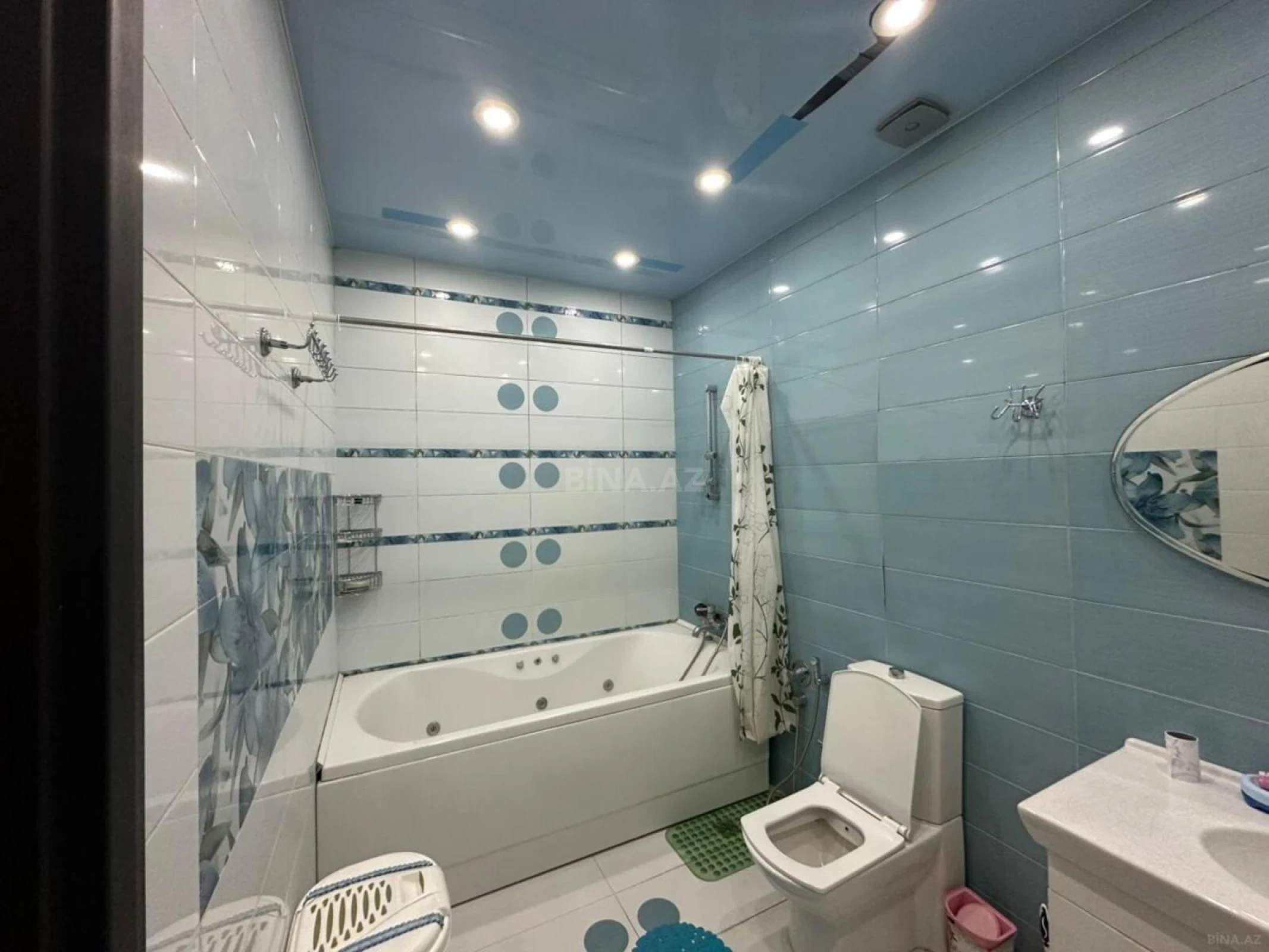 Kirayə verilir 3 otaqlı mənzil 136 m²