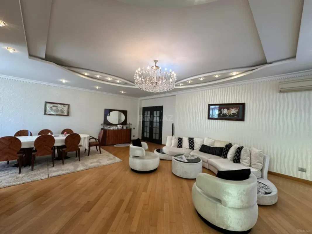 Kirayə verilir 3 otaqlı mənzil 136 m²