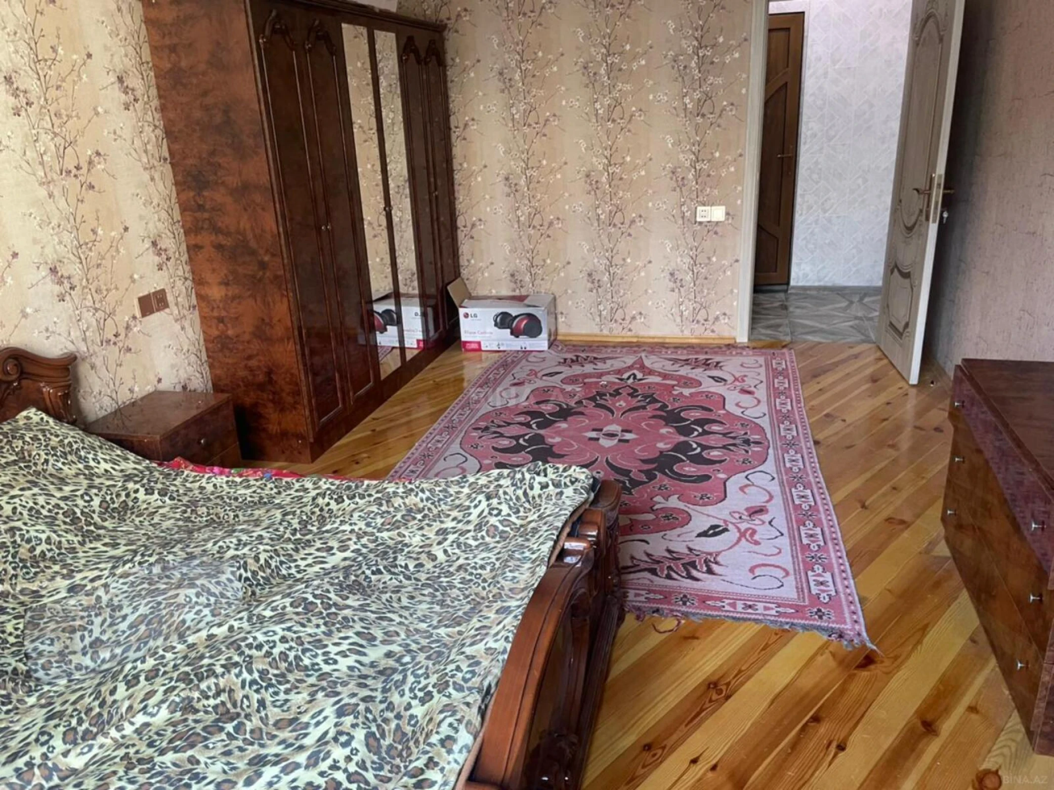 Kirayə verilir 2 otaqlı mənzil 70 m²
