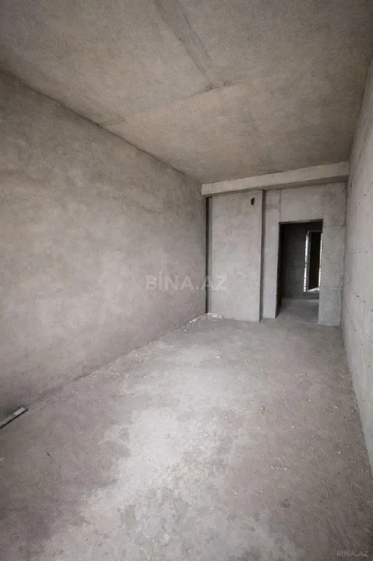 Satılır 4 otaqlı mənzil 164 m²