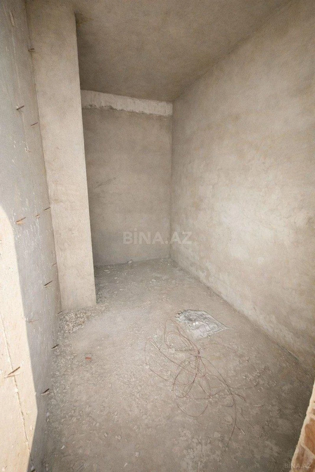 Satılır 4 otaqlı mənzil 164 m²