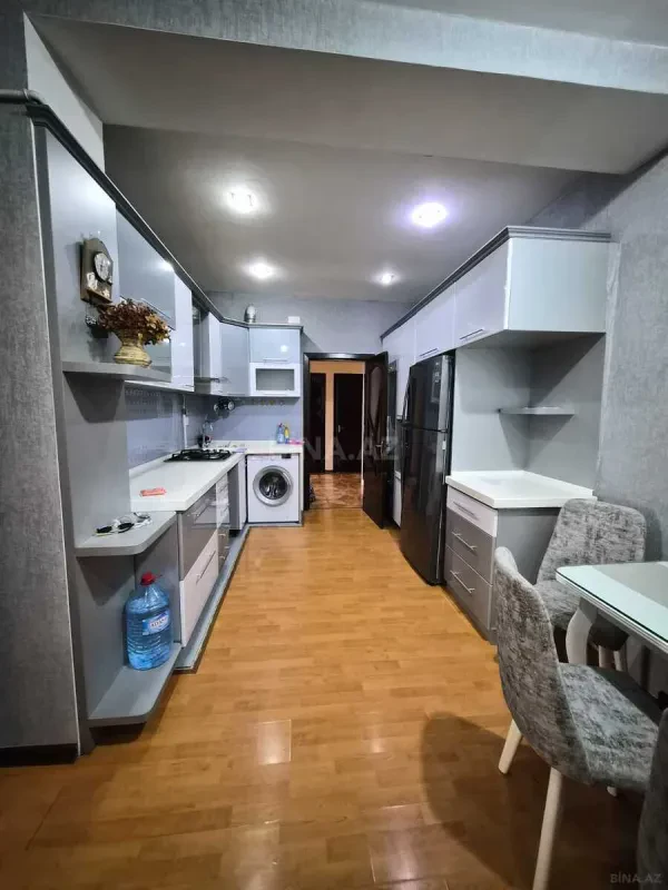 Kirayə verilir 3 otaqlı mənzil 110 m²