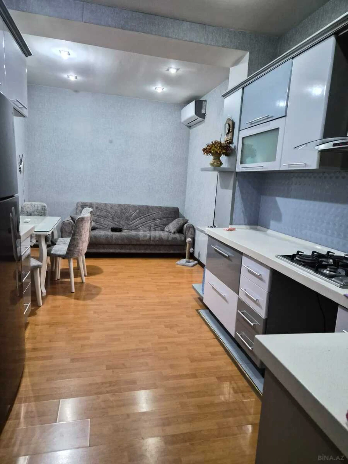 Kirayə verilir 3 otaqlı mənzil 110 m²