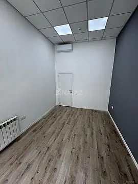Kirayə verilir 3 otaqlı ofis 65 m²