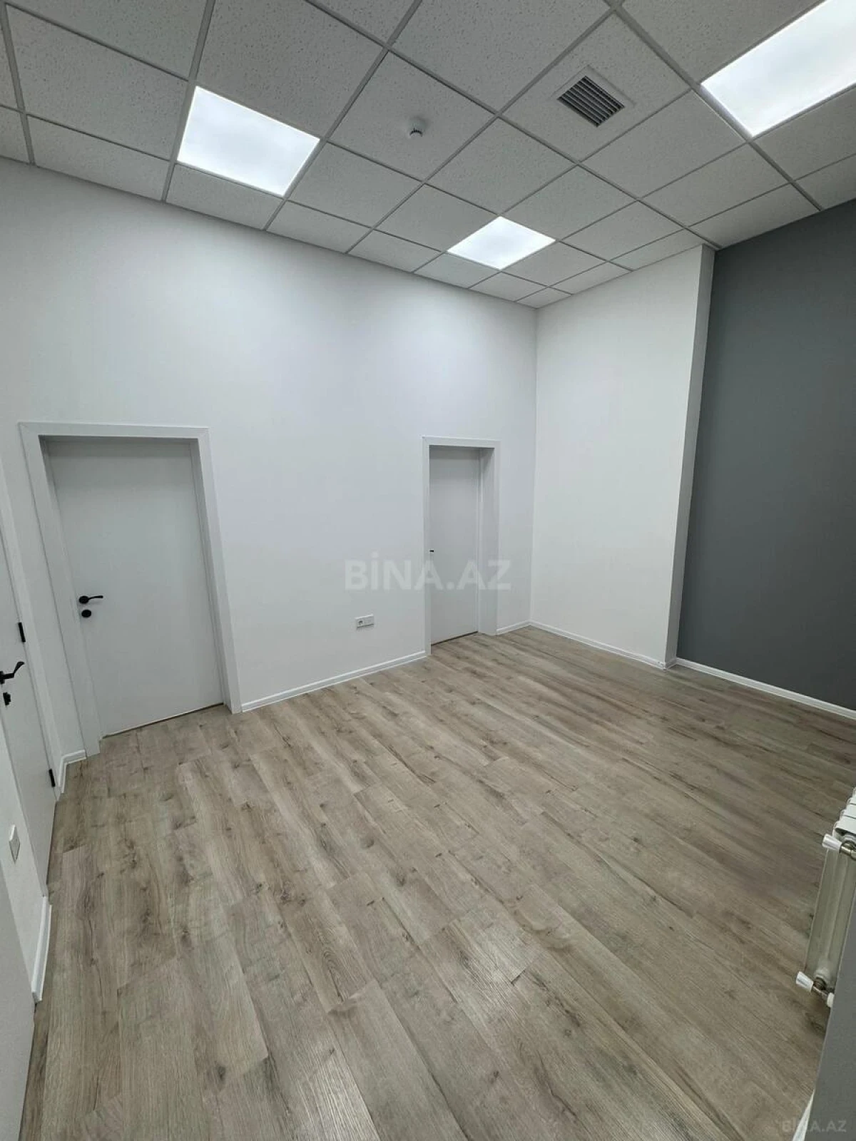 Kirayə verilir 3 otaqlı ofis 65 m²