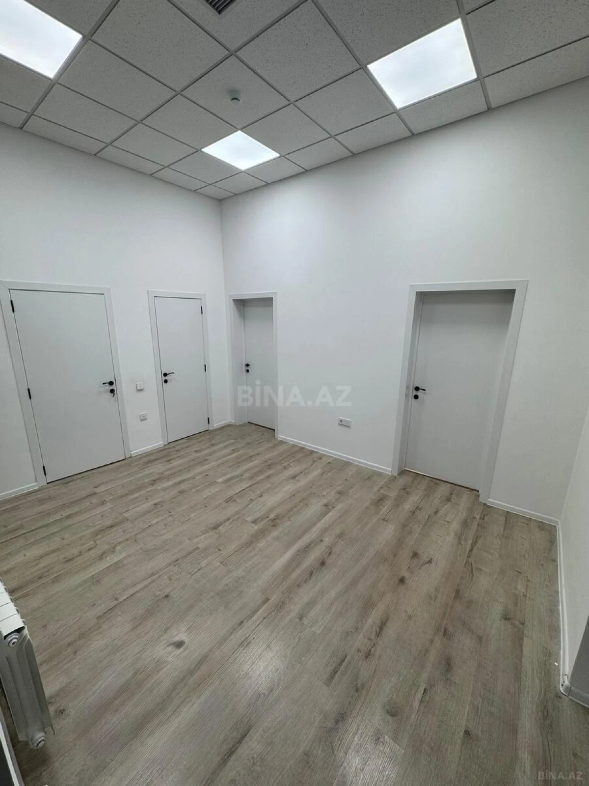 Kirayə verilir 3 otaqlı ofis 65 m²