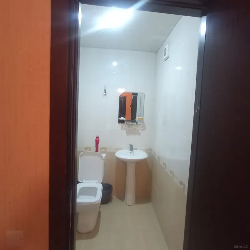 Kirayə verilir 2 otaqlı mənzil 65 m²