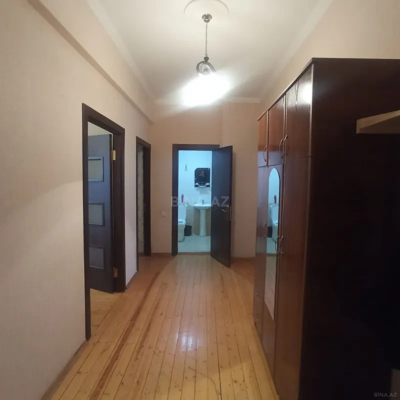 Kirayə verilir 2 otaqlı mənzil 65 m²