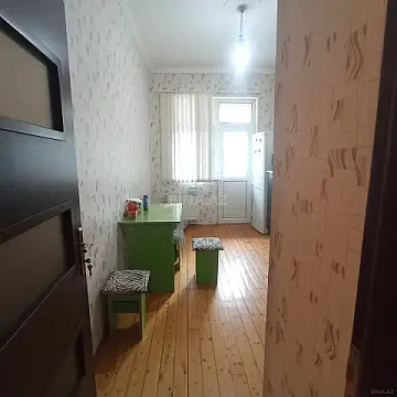 Kirayə verilir 2 otaqlı mənzil 65 m²