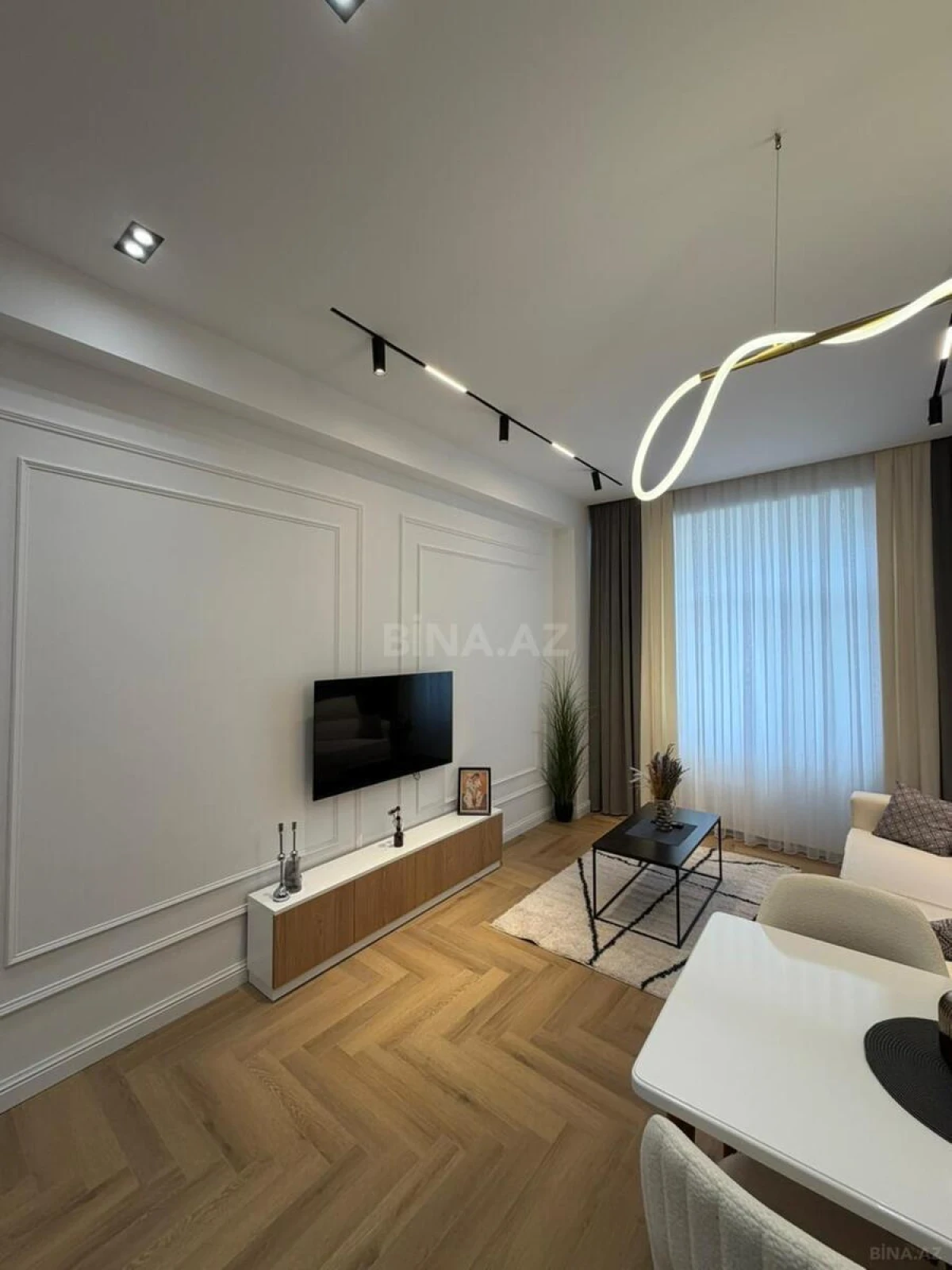 Satılır 2 otaqlı mənzil 65 m²