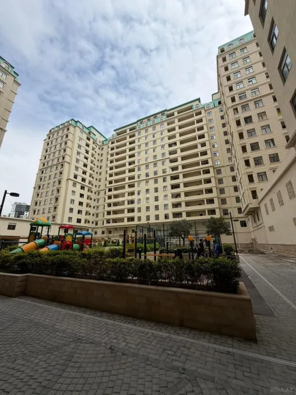 Satılır 2 otaqlı mənzil 65 m²