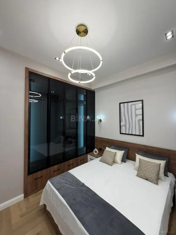 Satılır 2 otaqlı mənzil 65 m²