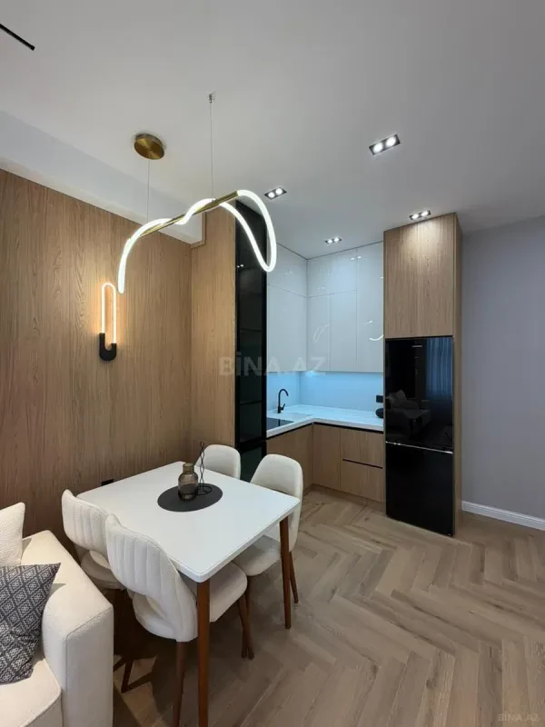 Satılır 2 otaqlı mənzil 65 m²