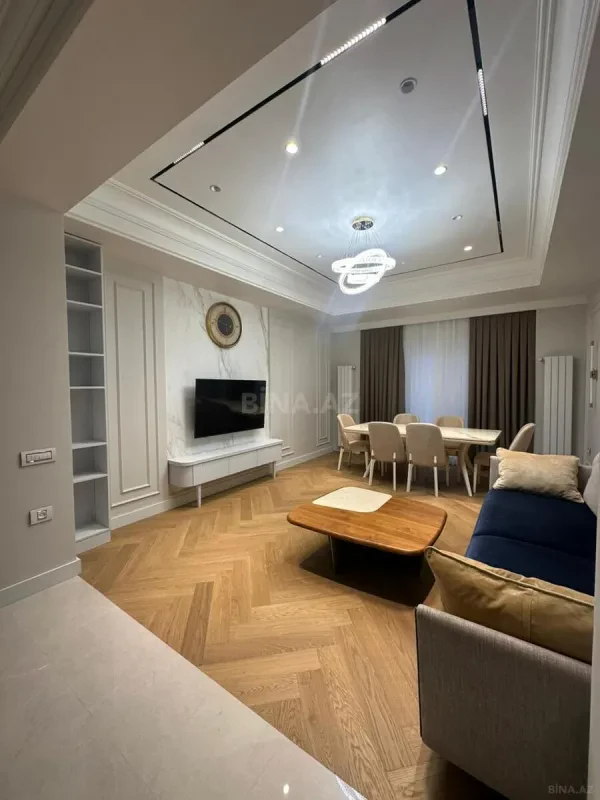 Kirayə verilir 3 otaqlı mənzil 130 m²