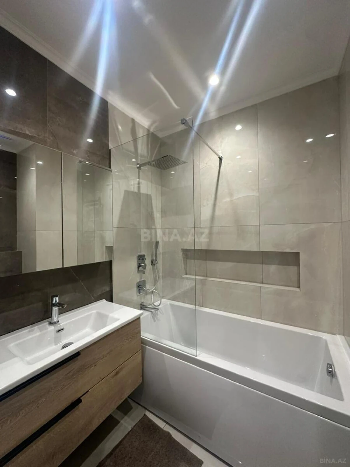 Kirayə verilir 3 otaqlı mənzil 130 m²