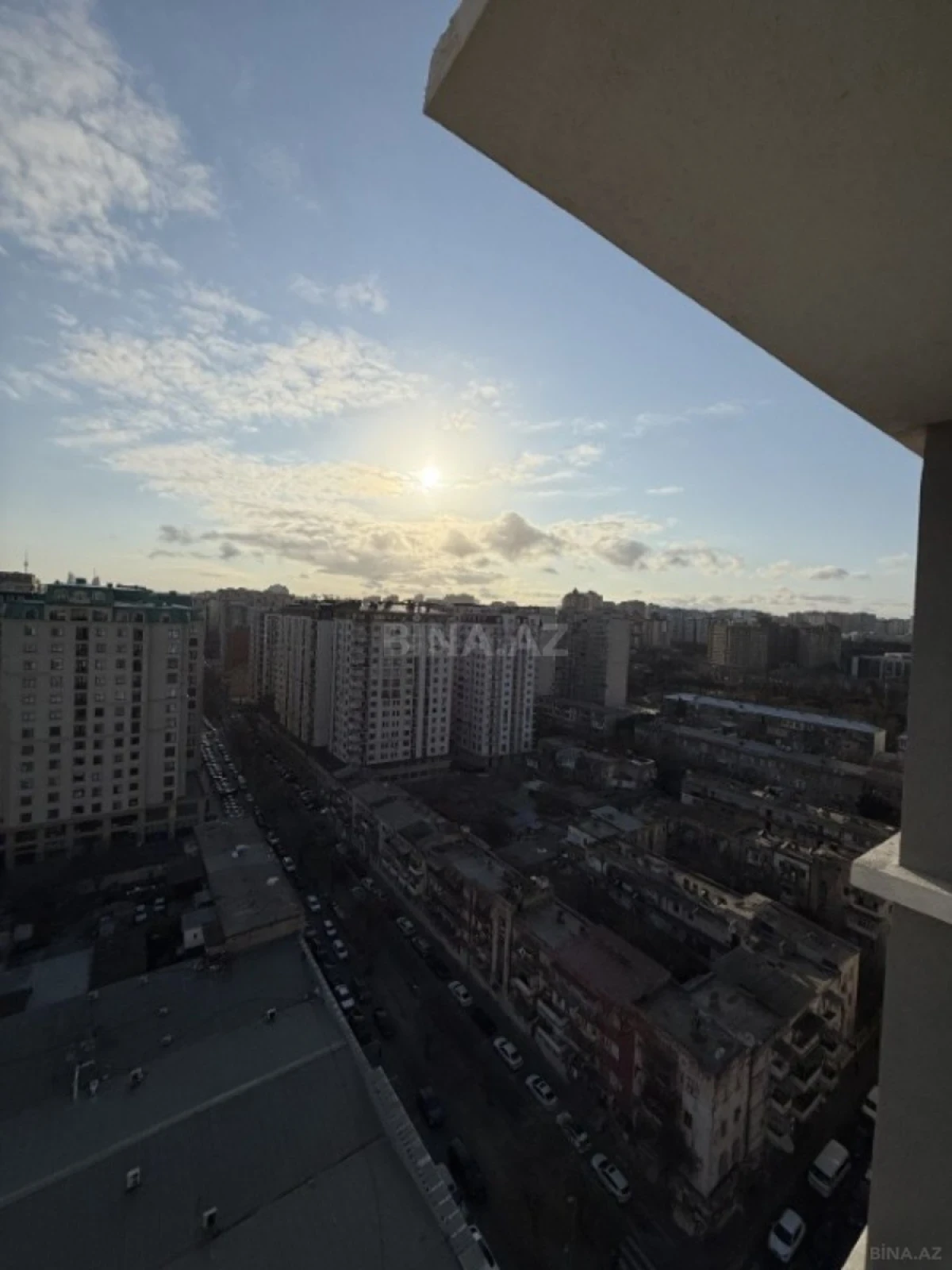 Satılır 2 otaqlı mənzil 83 m²