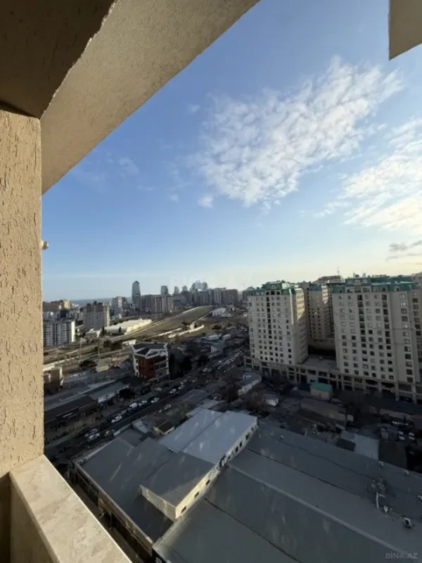 Satılır 2 otaqlı mənzil 83 m²