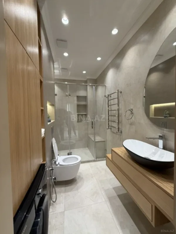 Satılır 2 otaqlı mənzil 83 m²