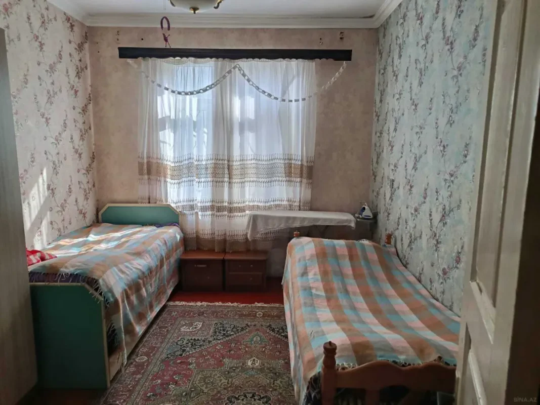 Satılır 5 otaqlı həyət evi 200 m²
