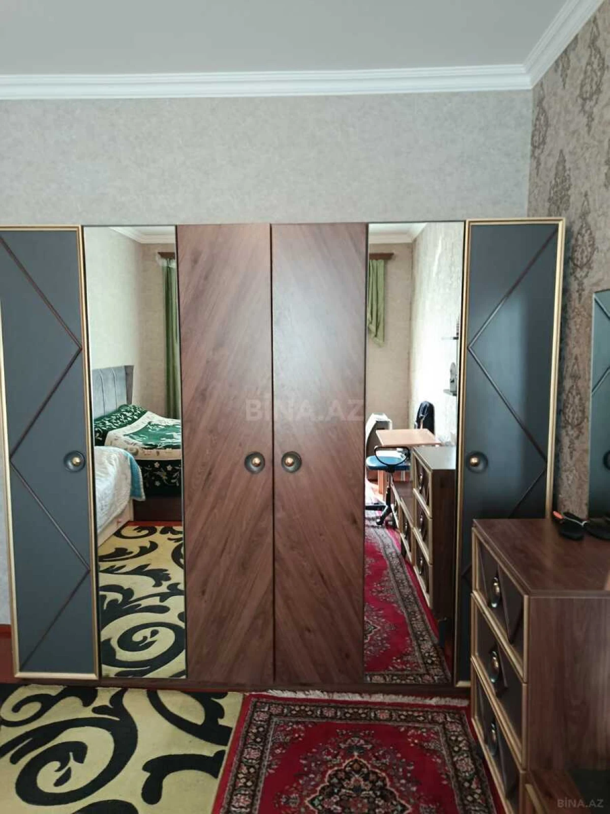 Satılır 5 otaqlı həyət evi 200 m²