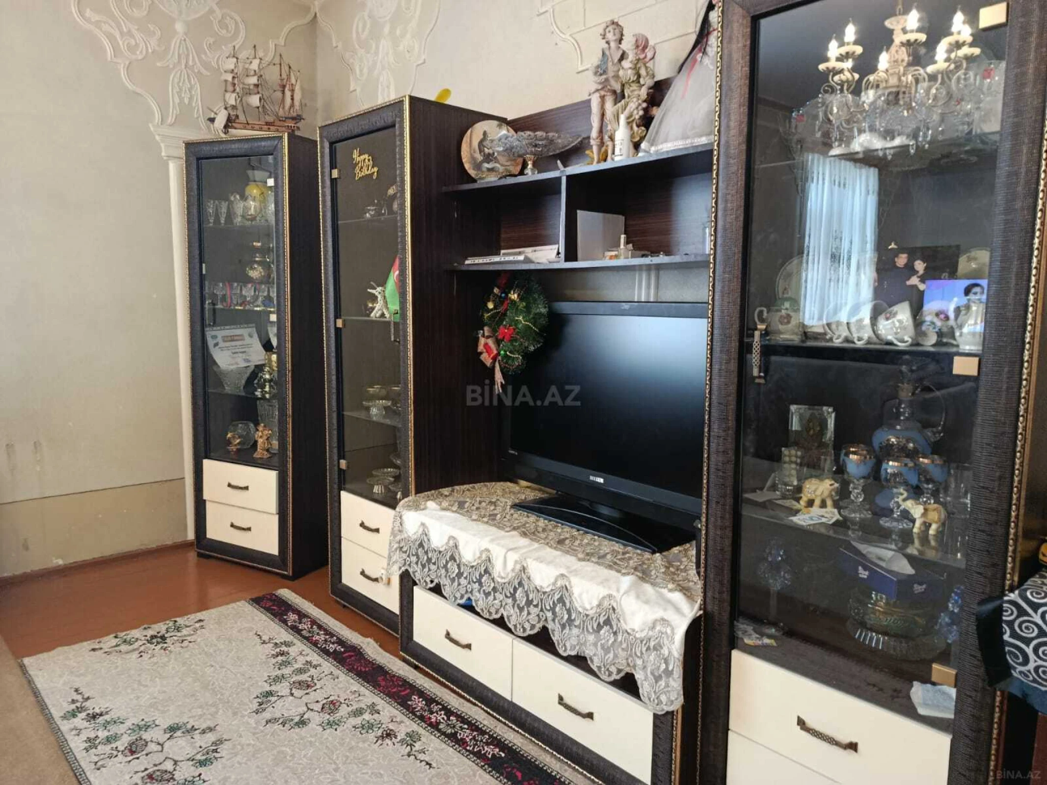 Satılır 5 otaqlı həyət evi 200 m²