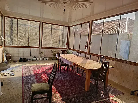 Satılır 5 otaqlı həyət evi 200 m²
