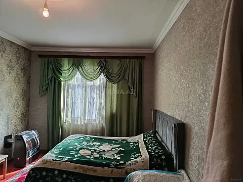 Satılır 5 otaqlı həyət evi 200 m²