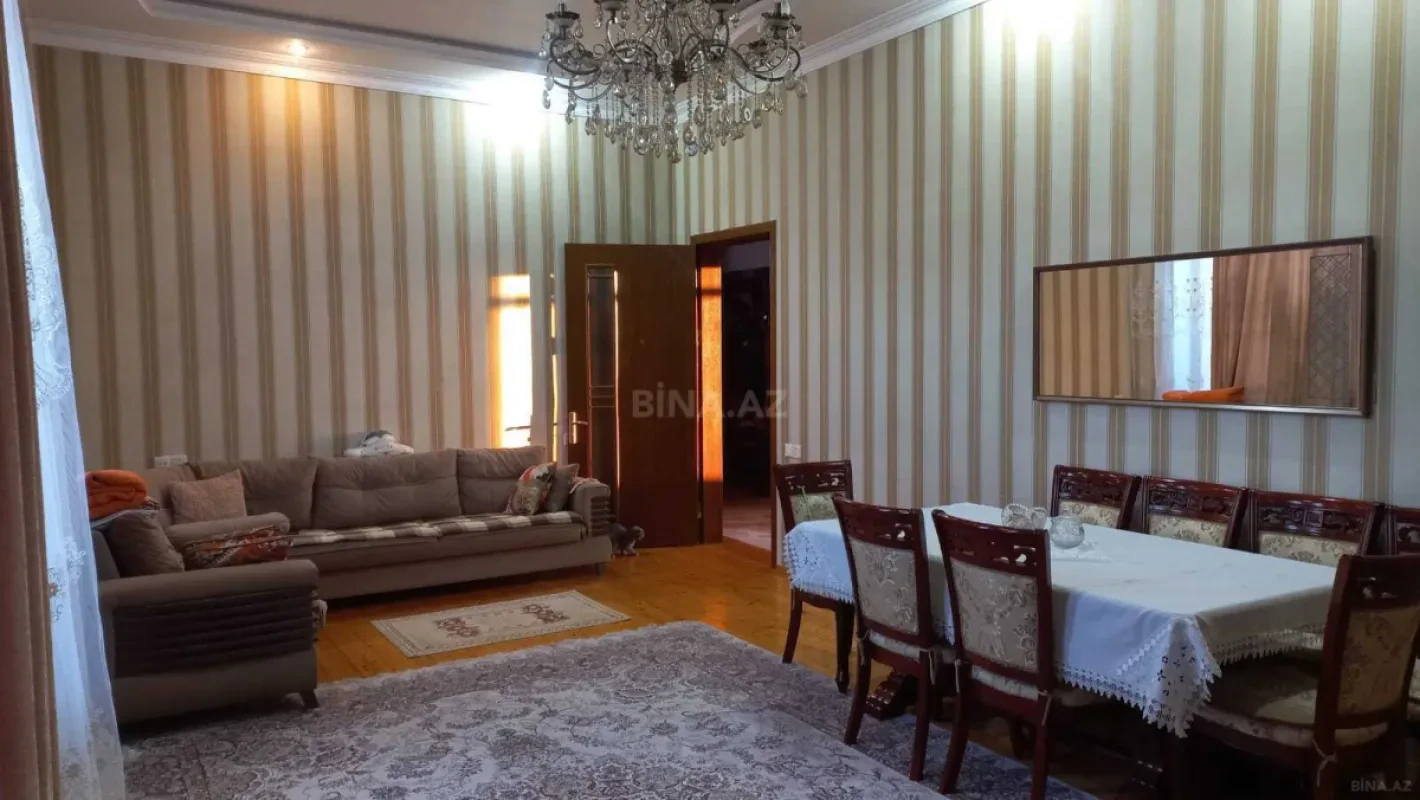 Satılır 6 otaqlı həyət evi 338 m²