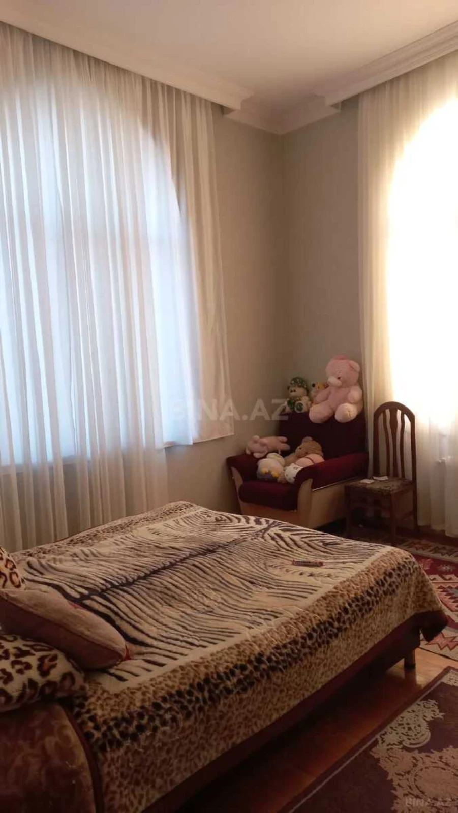 Satılır 6 otaqlı həyət evi 338 m²