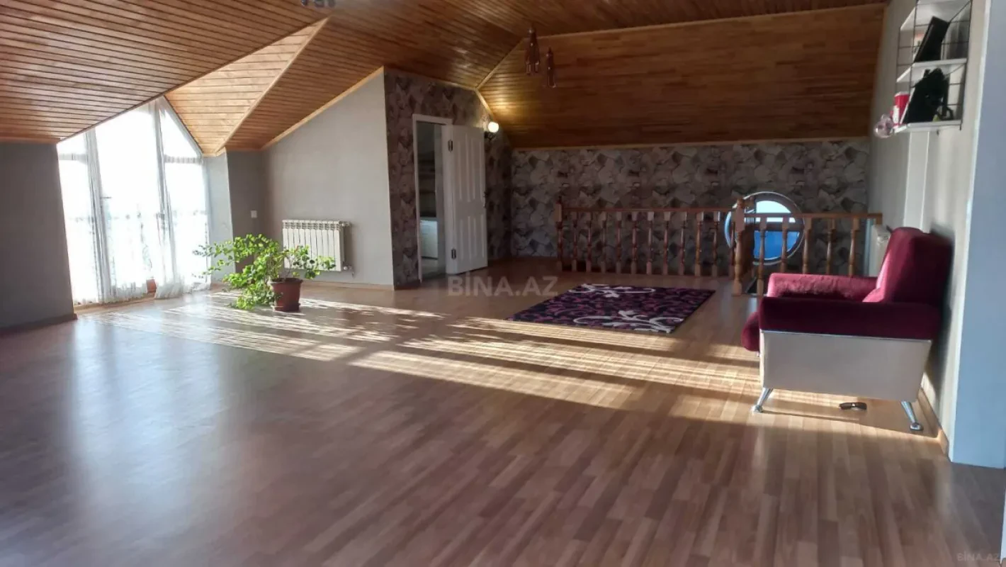 Satılır 6 otaqlı həyət evi 338 m²