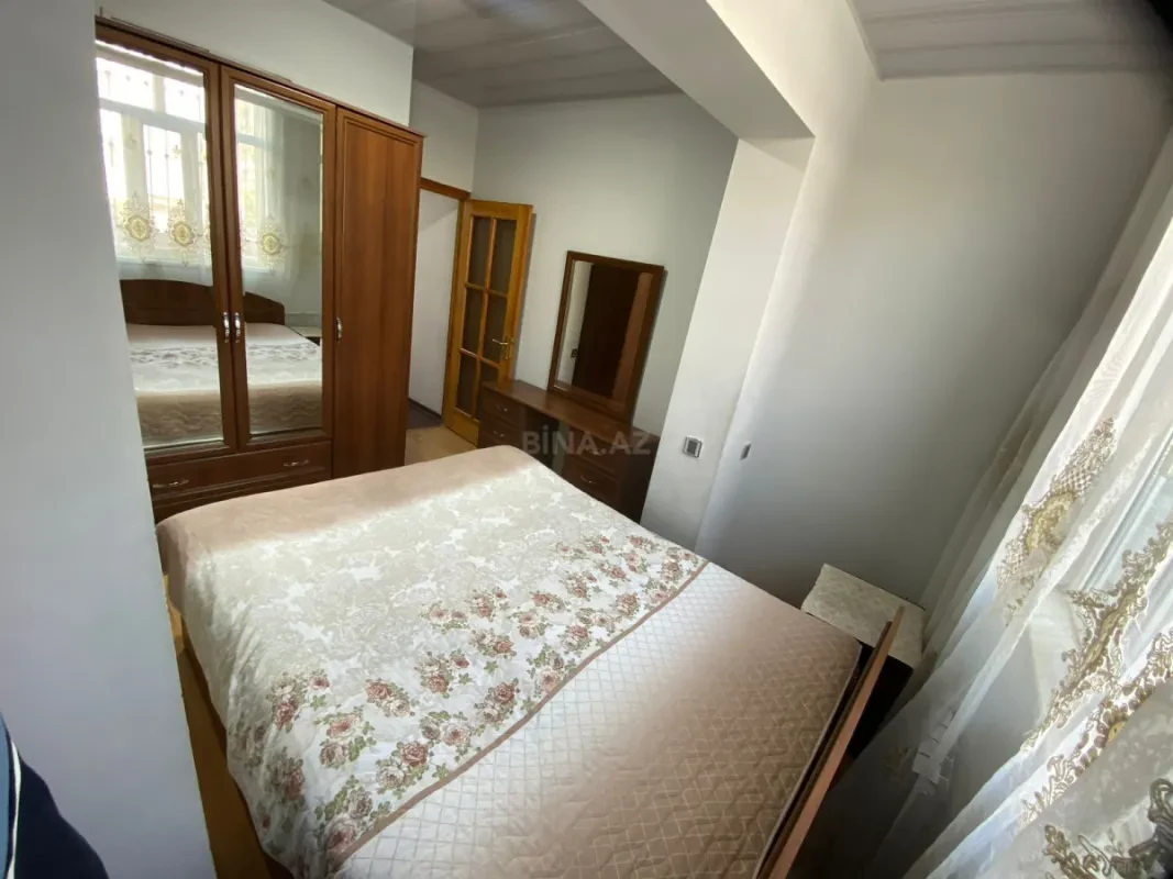 Kirayə verilir 4 otaqlı mənzil 110 m²