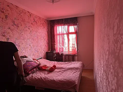 Satılır 2 otaqlı mənzil 58 m²
