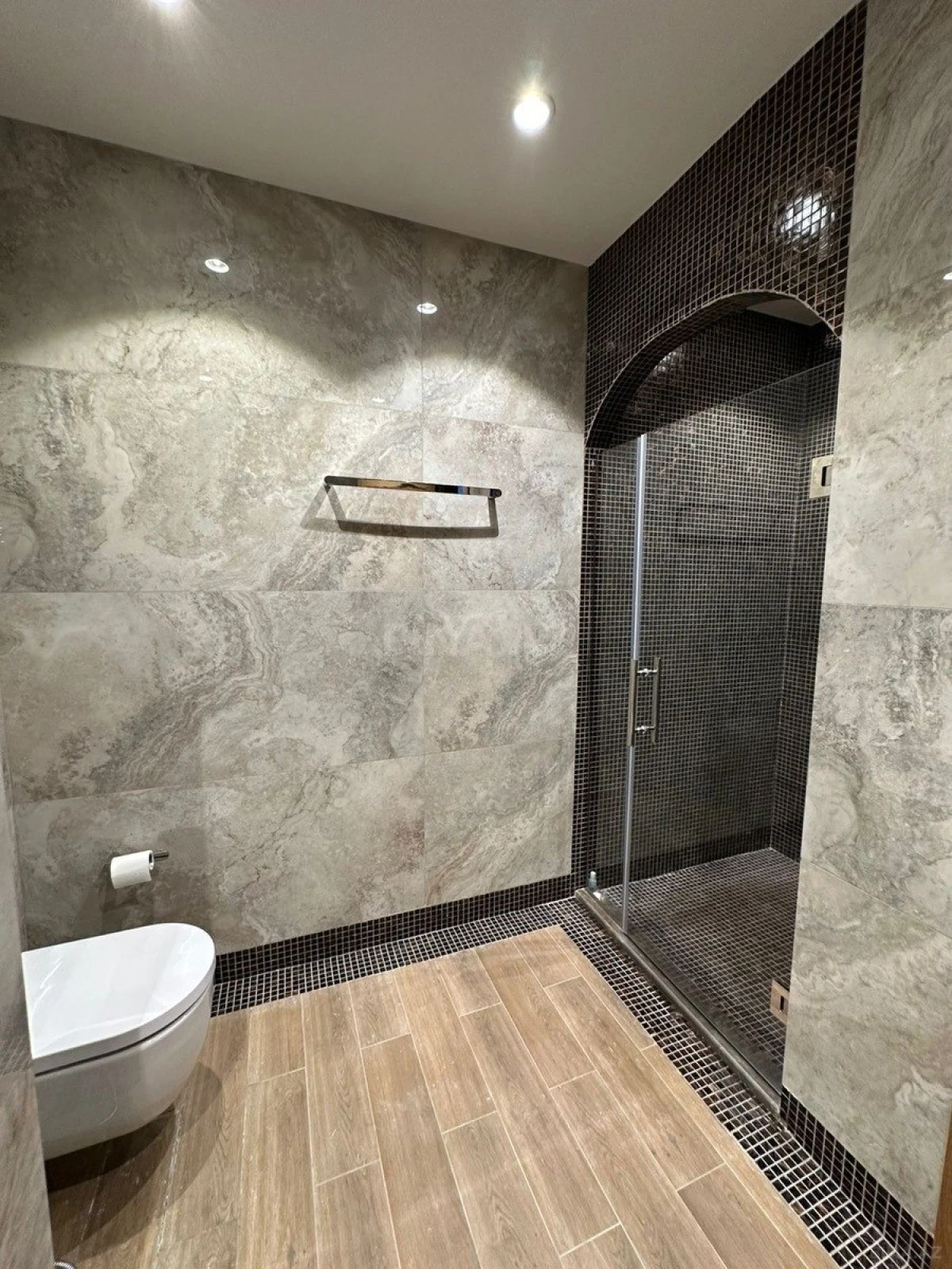 Kirayə verilir 2 otaqlı mənzil 100 m²