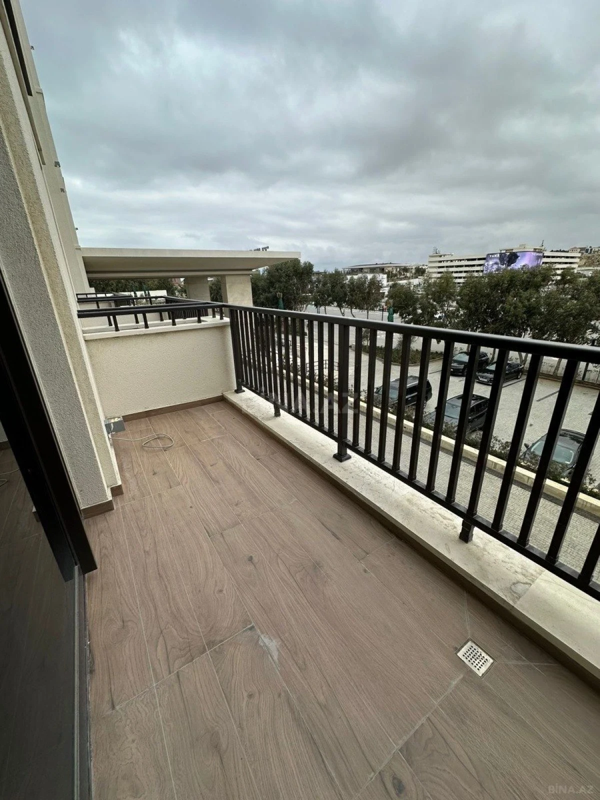 Kirayə verilir 2 otaqlı mənzil 100 m²