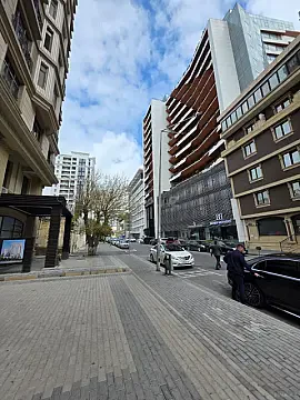 Satılır 2 otaqlı mənzil 100 m²