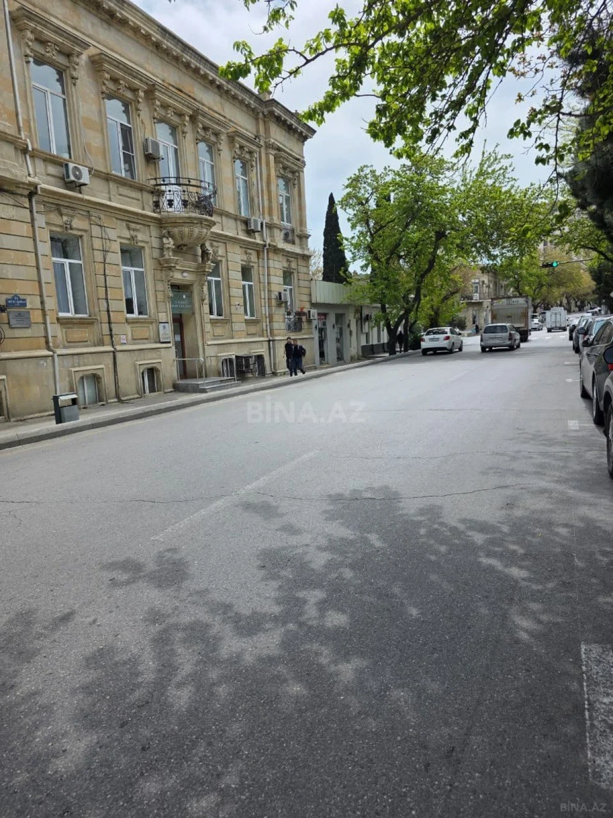 Satılır 2 otaqlı mənzil 100 m²