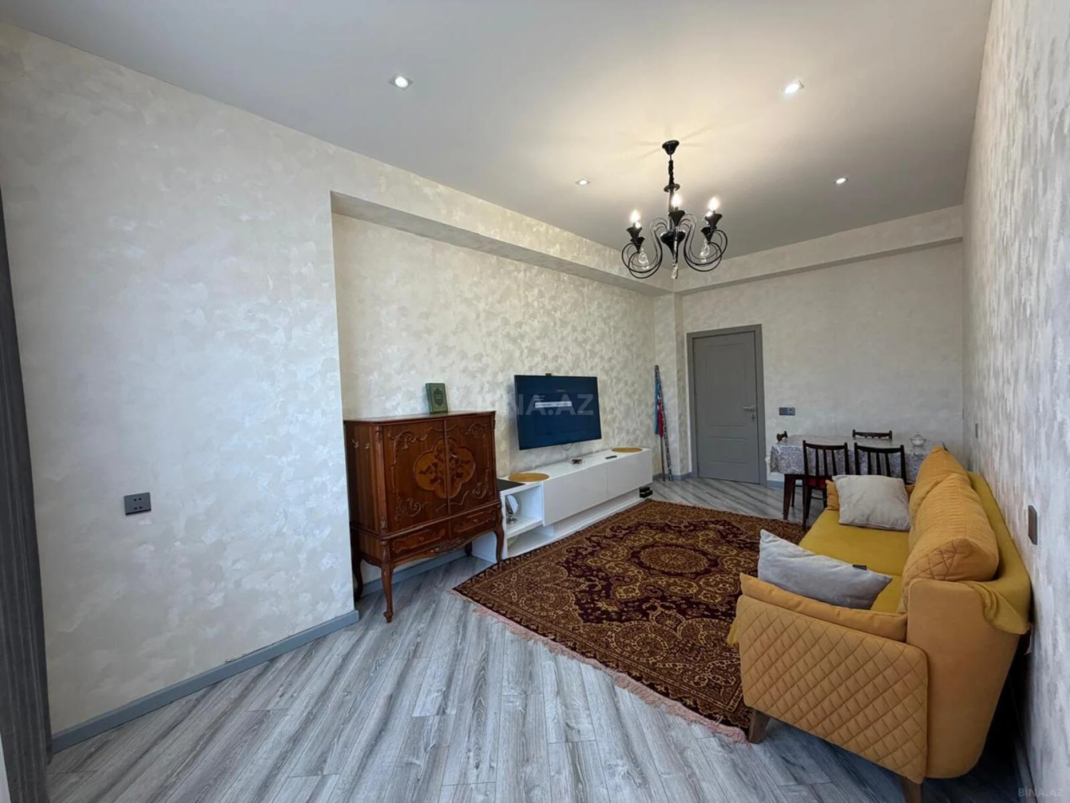 Satılır 2 otaqlı mənzil 60 m²