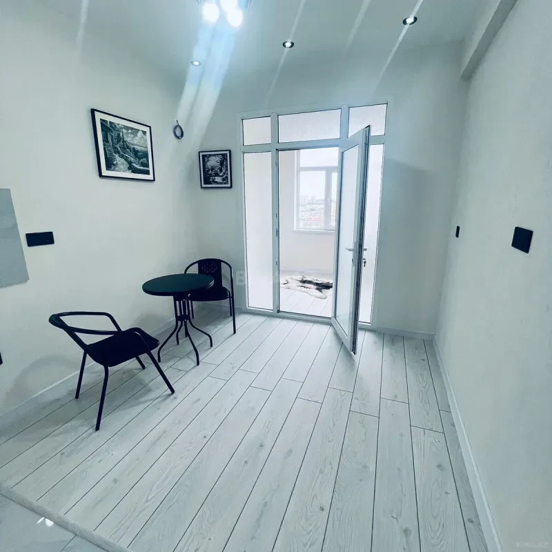 Satılır 2 otaqlı mənzil 28 m²