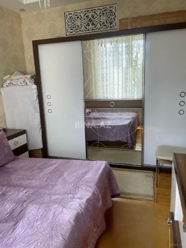 Satılır 4 otaqlı mənzil 135 m²