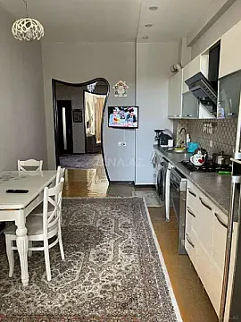 Satılır 4 otaqlı mənzil 135 m²