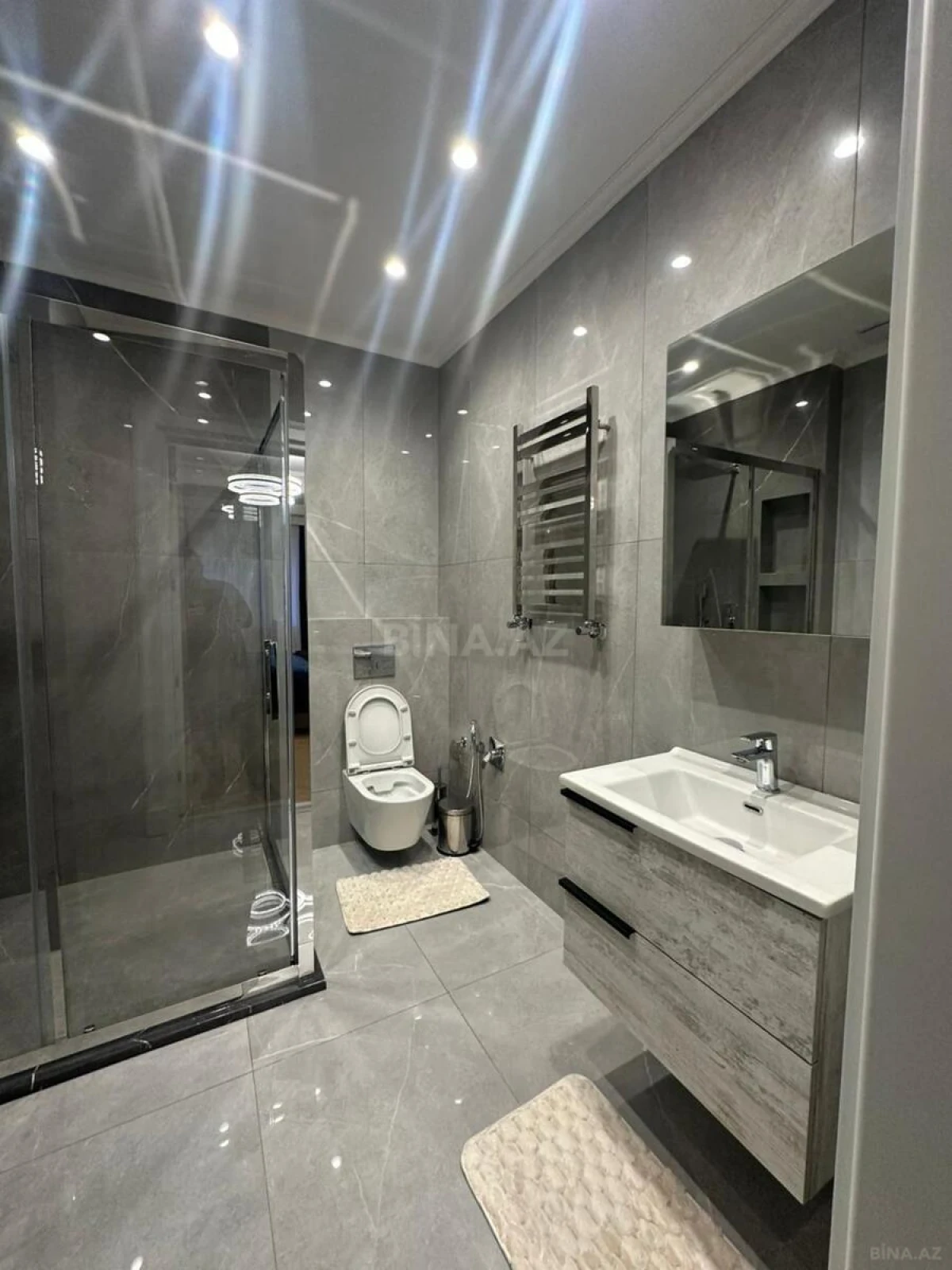 Kirayə verilir 3 otaqlı mənzil 130 m²