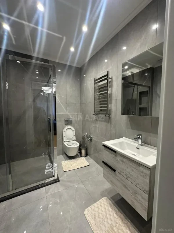 Kirayə verilir 3 otaqlı mənzil 130 m²
